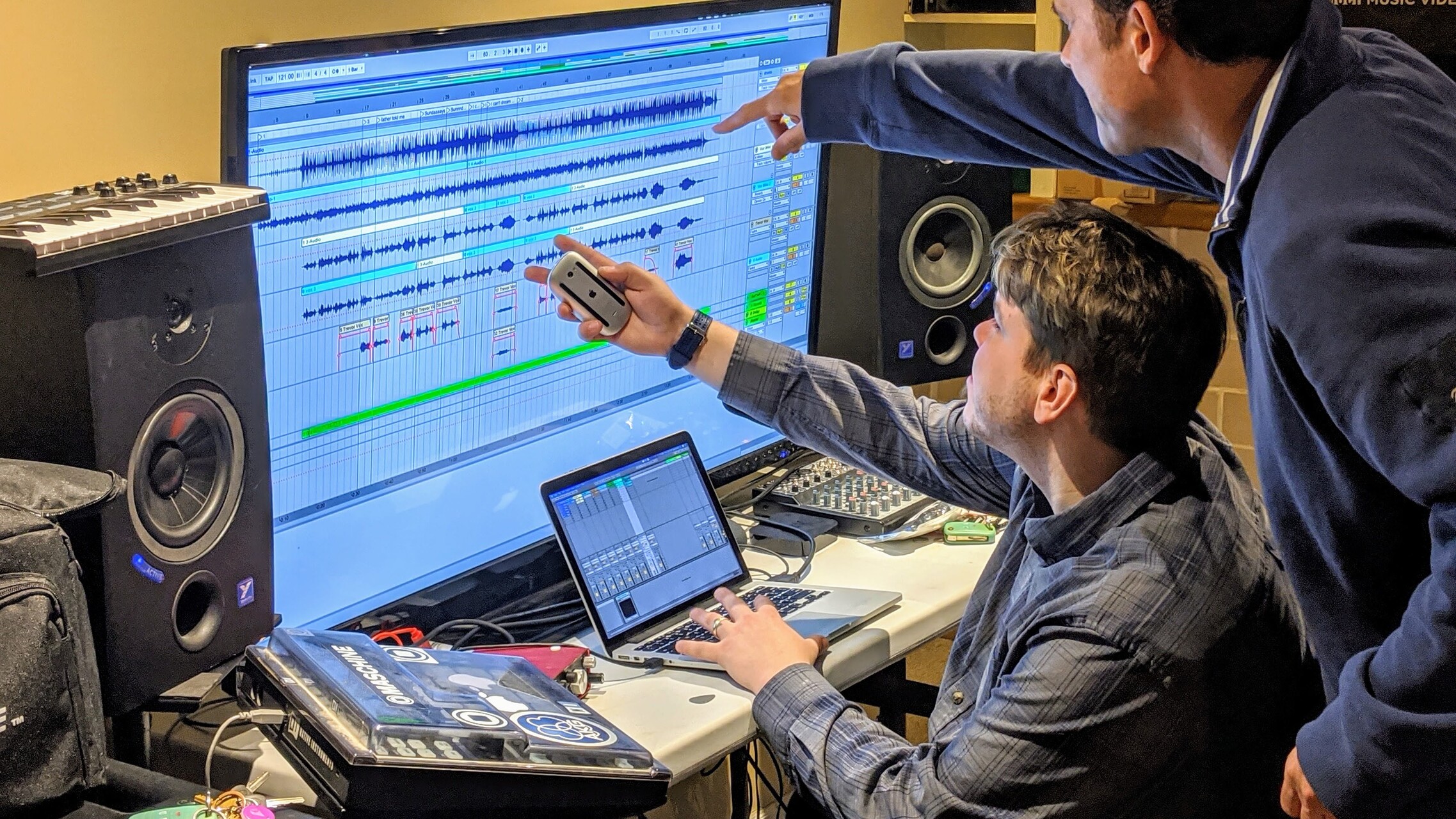 Jason Brain - Professional Music Producer in his studio